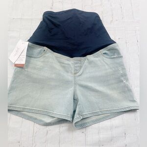 Isabel Maternity NWT midi short stretch light wash slightly distressed size 10